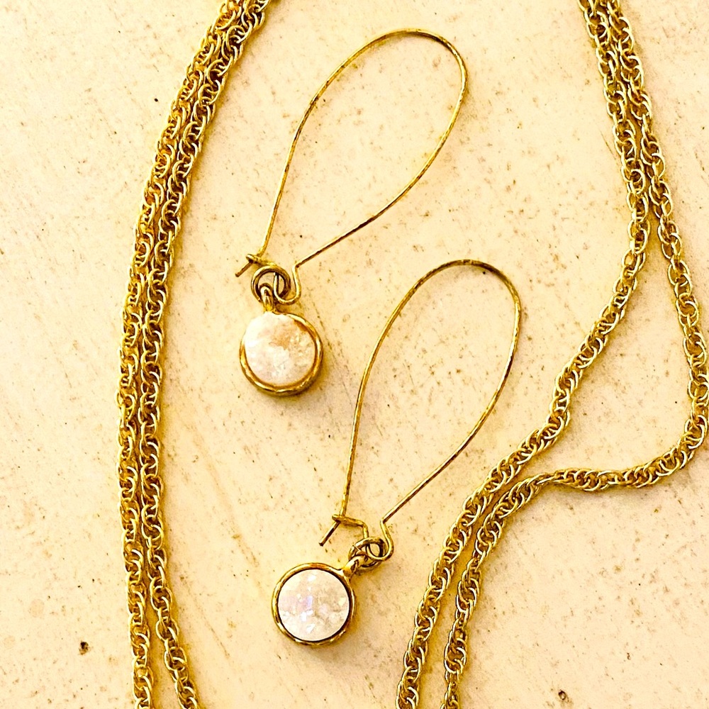 🌟HP🌟Quartz Gemstone Jewelry Set - Picture 2 of 3